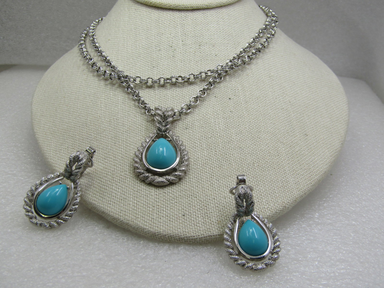 Vintage Avon Faux Turquoise Necklace & Earrings Set, 1970's: Vintage Avon Faux Turquoise Necklace & Earrings Set, 1970's. Double strand where you can make it the length you want. The chain is 40" long and it has a spring clasp that you just clip into a link at