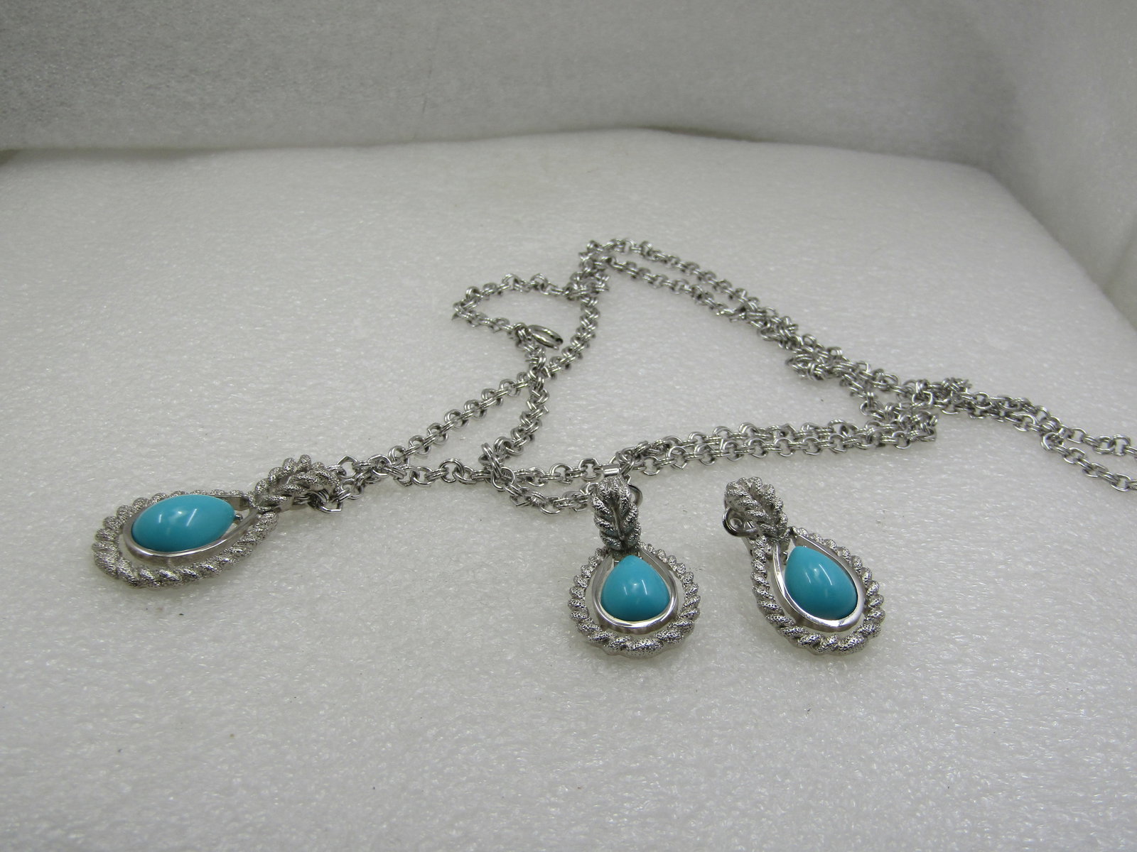 Vintage Avon Faux Turquoise Necklace & Earrings Set, 1970's - 5