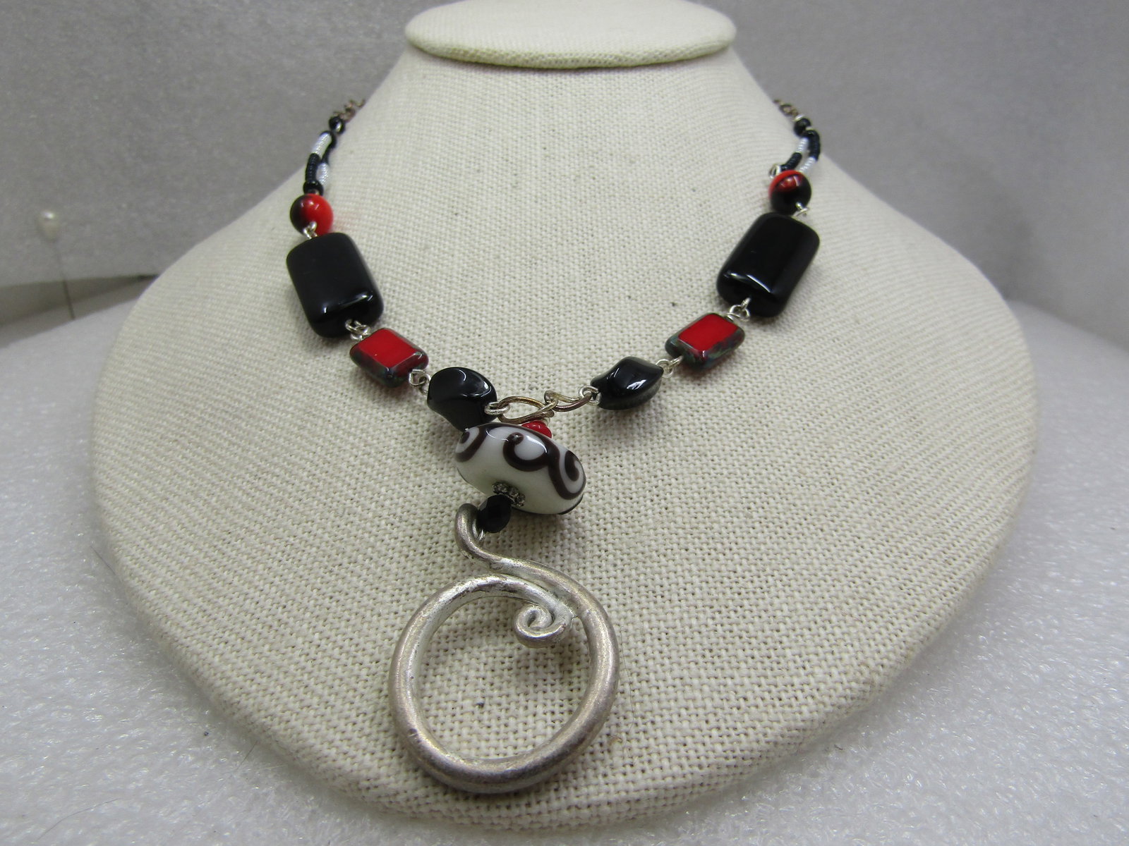 Vintage Red, Black, White Glass Beaded Necklace, 22" - 2