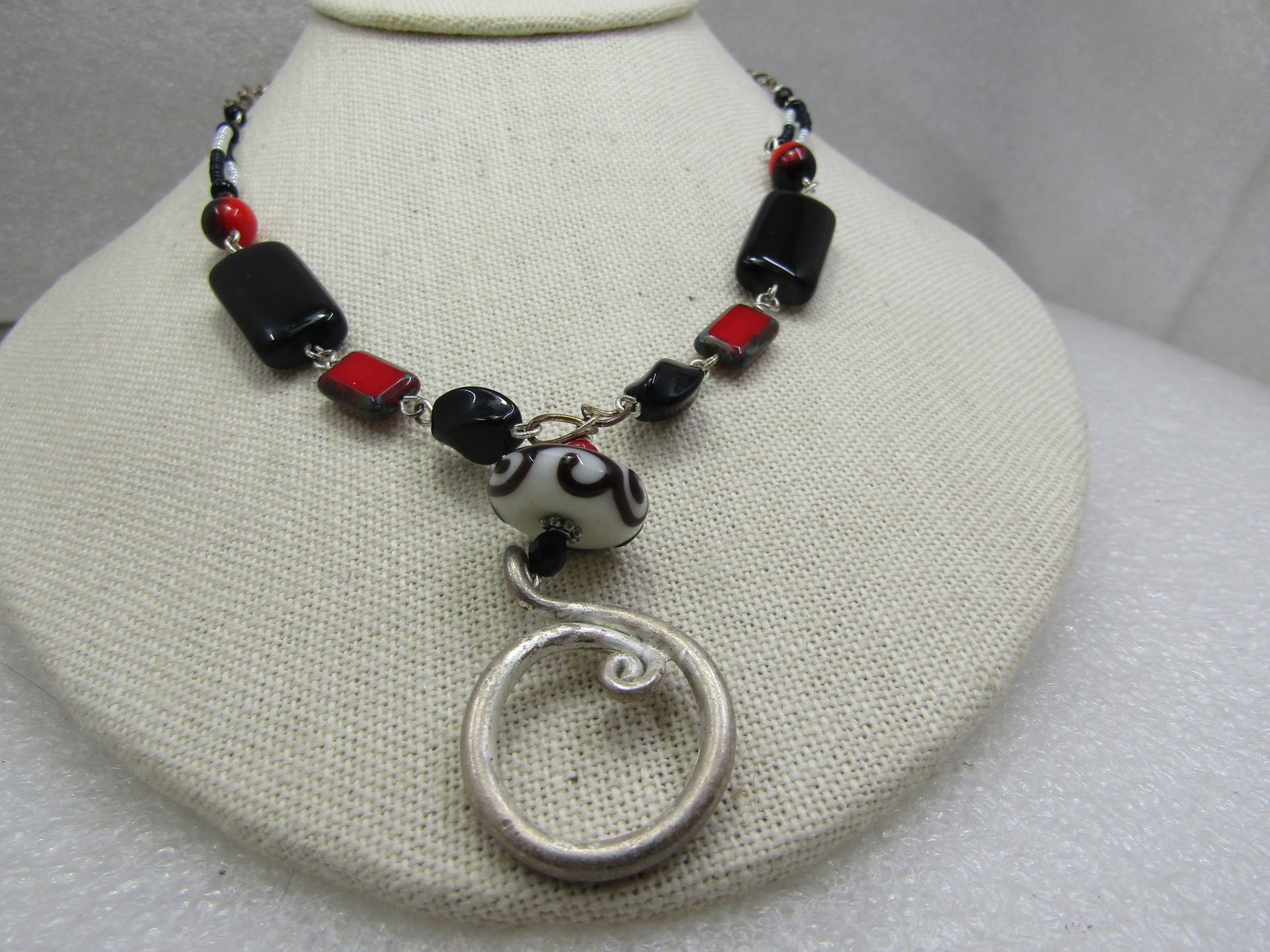 Vintage Red, Black, White Glass Beaded Necklace, 22" - 3