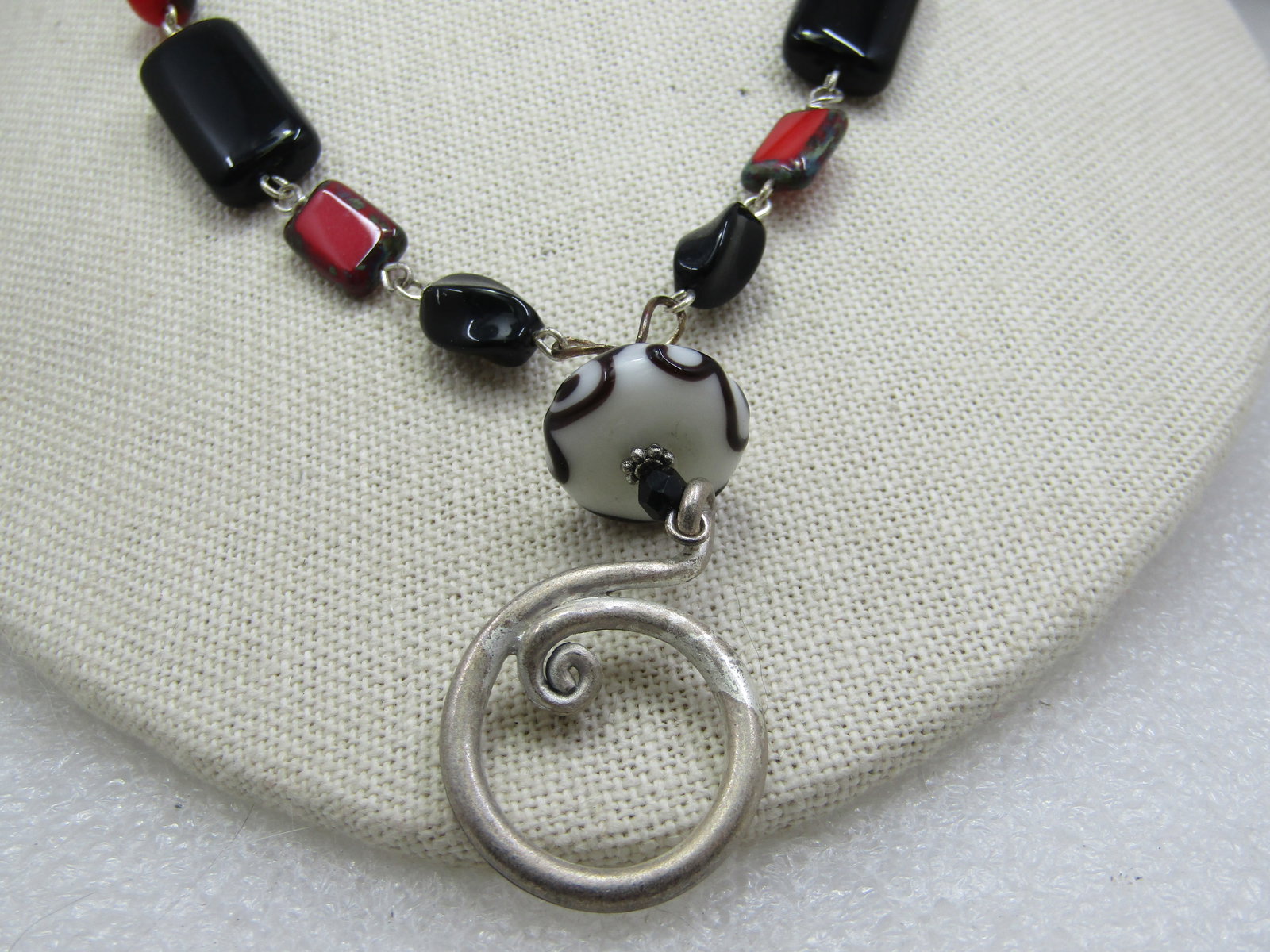 Vintage Red, Black, White Glass Beaded Necklace, 22" - 5