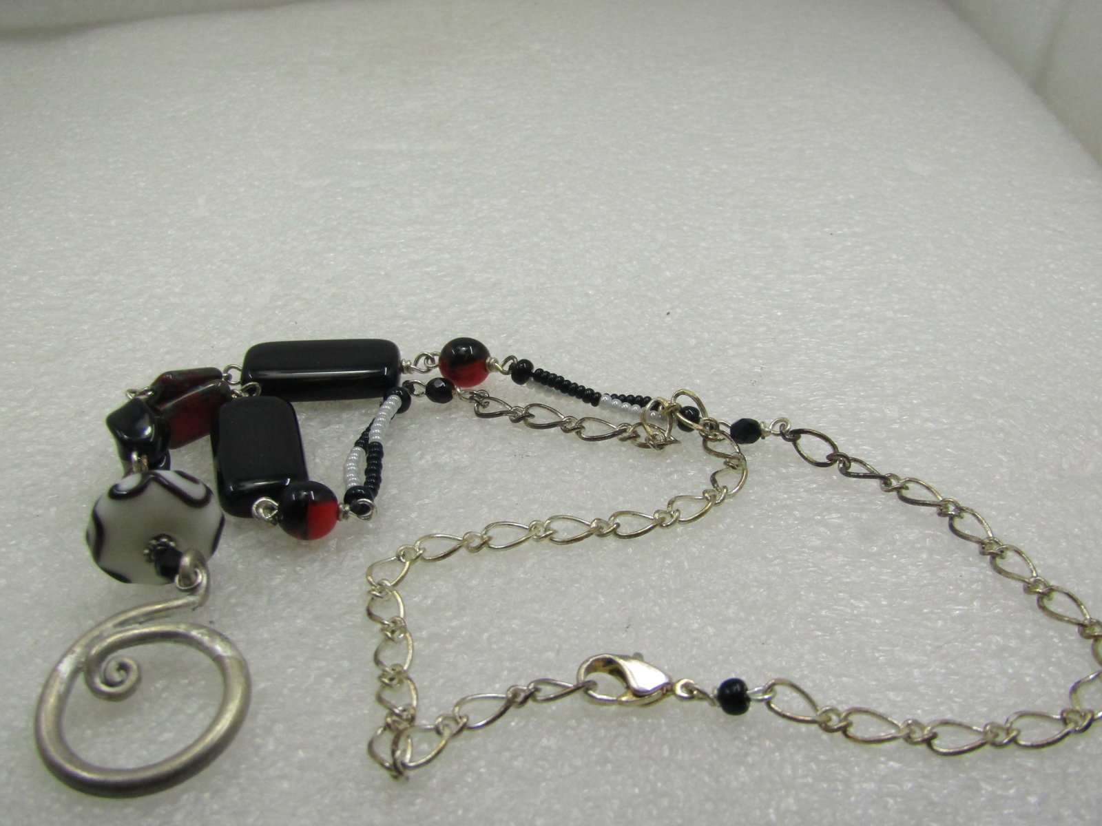 Vintage Red, Black, White Glass Beaded Necklace, 22" - 6