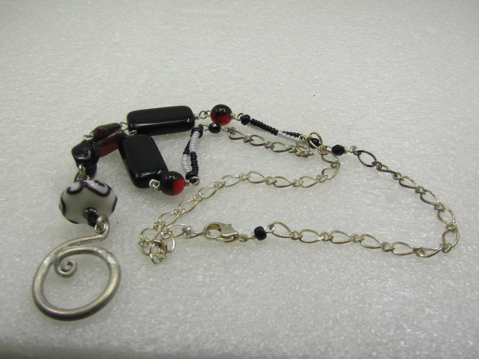 Vintage Red, Black, White Glass Beaded Necklace, 22" - 7