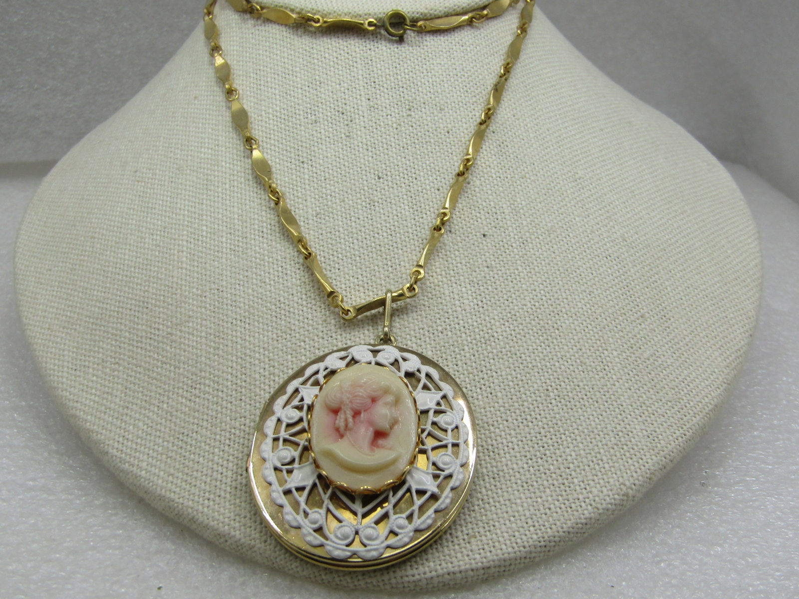 Vintage Cameo Lace Locket Necklace, 24"m 1960's-1970's - 2