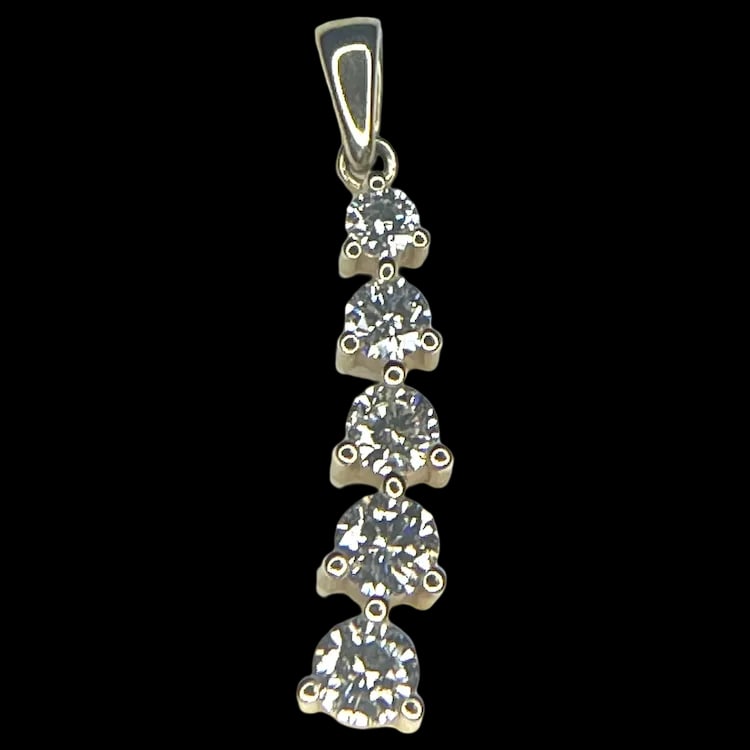 14k Five Diamond Pendant 1 Carat: Title: 14k Five Diamond Pendant 1 Carat Description: 14k Five Diamond Pendant 1 Carat Hallmarked: 14k Approx. 1 carat total Clarity VS1, Color J Weighs 2.2 grams Measures Approx. 1.25 x .25 inches