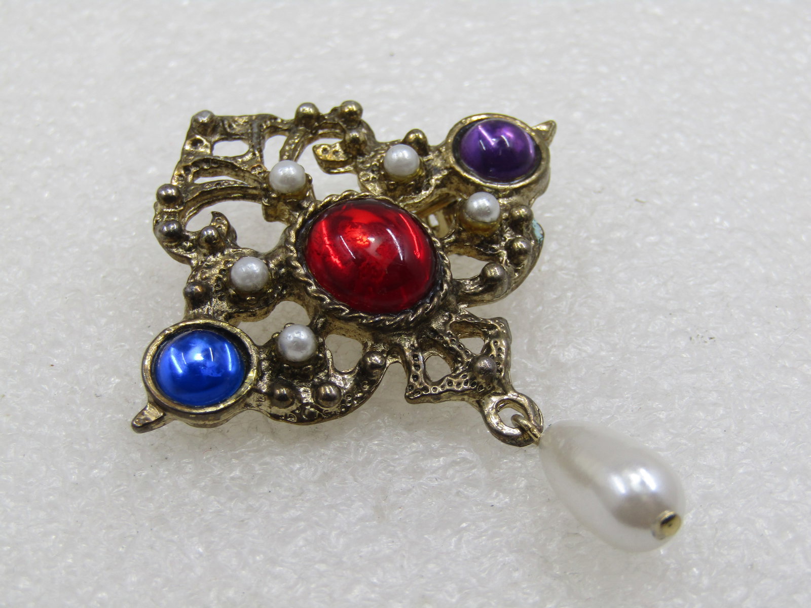 Vintage Rhinestone Faux Pearl Dangle Brooch, Victorian Themed - 3