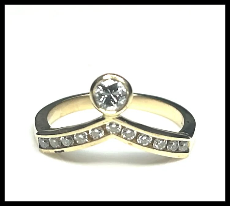 14k Diamond Chevron V Ring - Stackable - 3