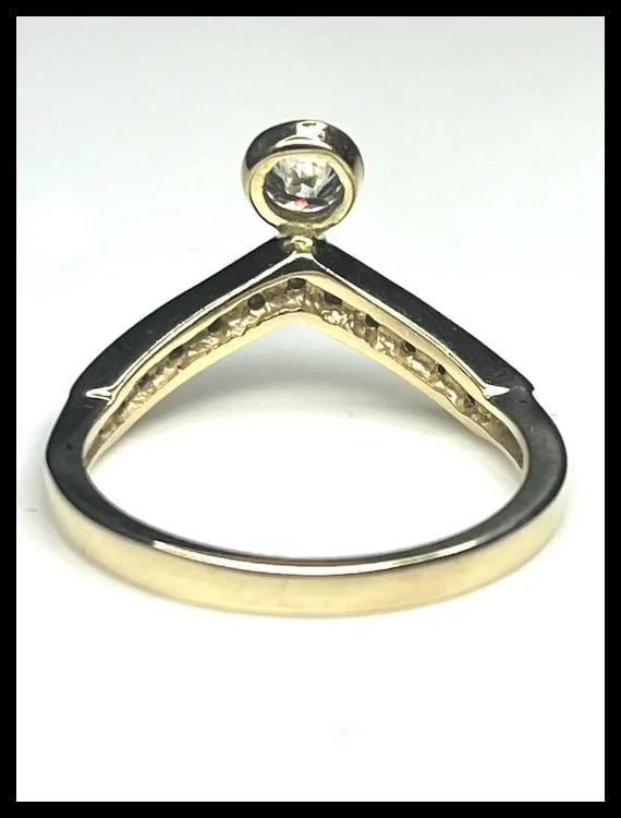 14k Diamond Chevron V Ring - Stackable - 4