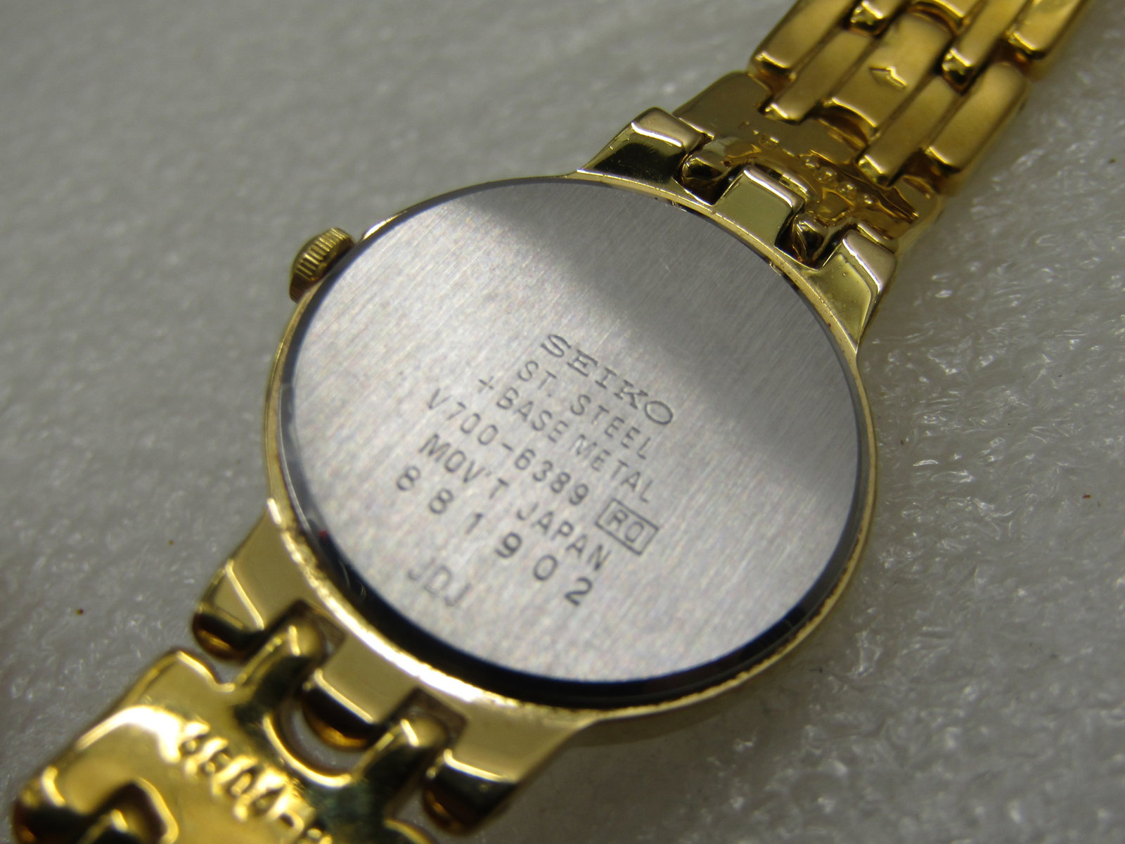 Vintage Gold Tone Ladies Watch Signed Seiko, 7", 12.5M Woven Link - 7