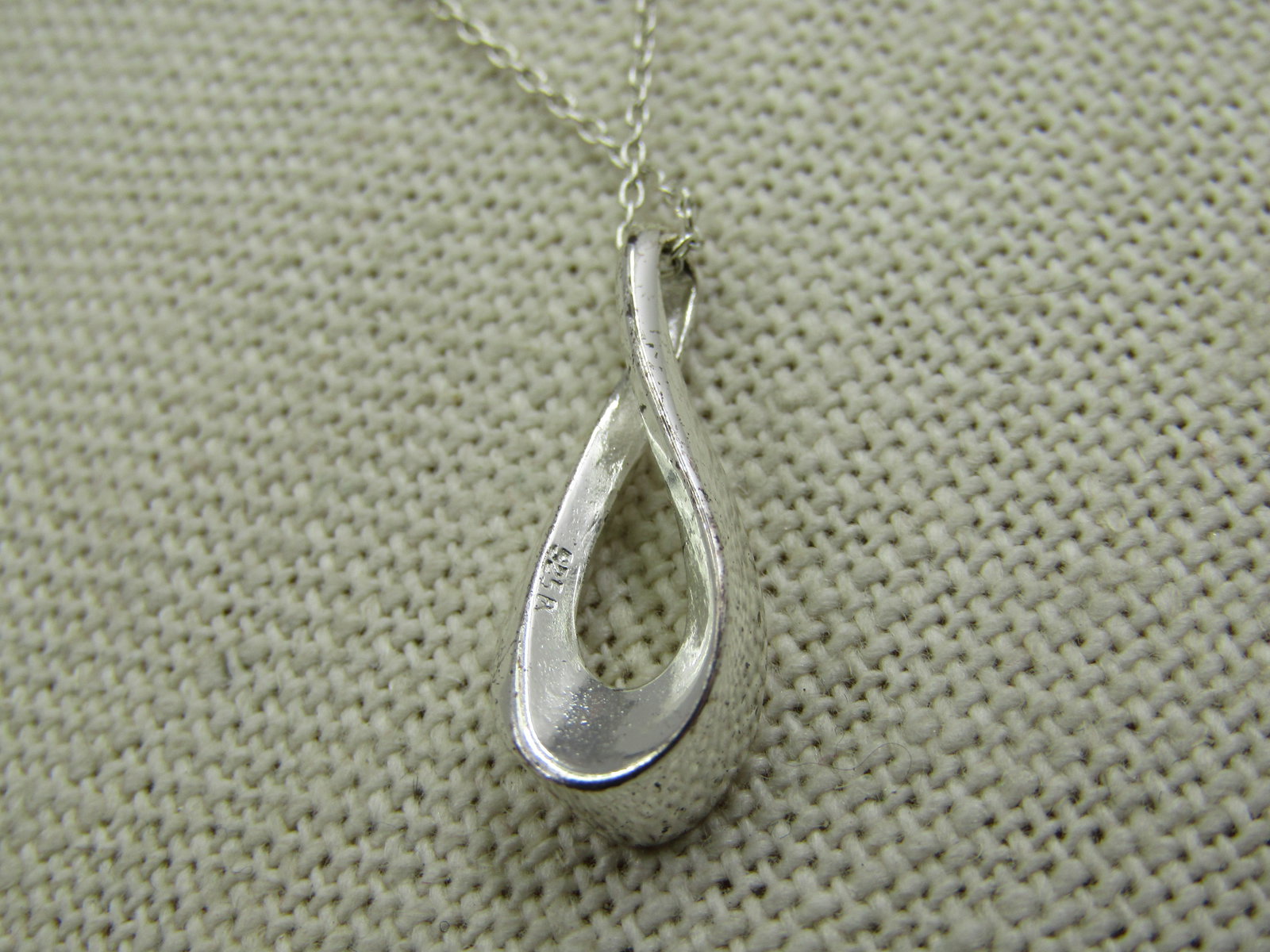 Sterling Teardrop Tapered Hoop Necklace 16" - 3