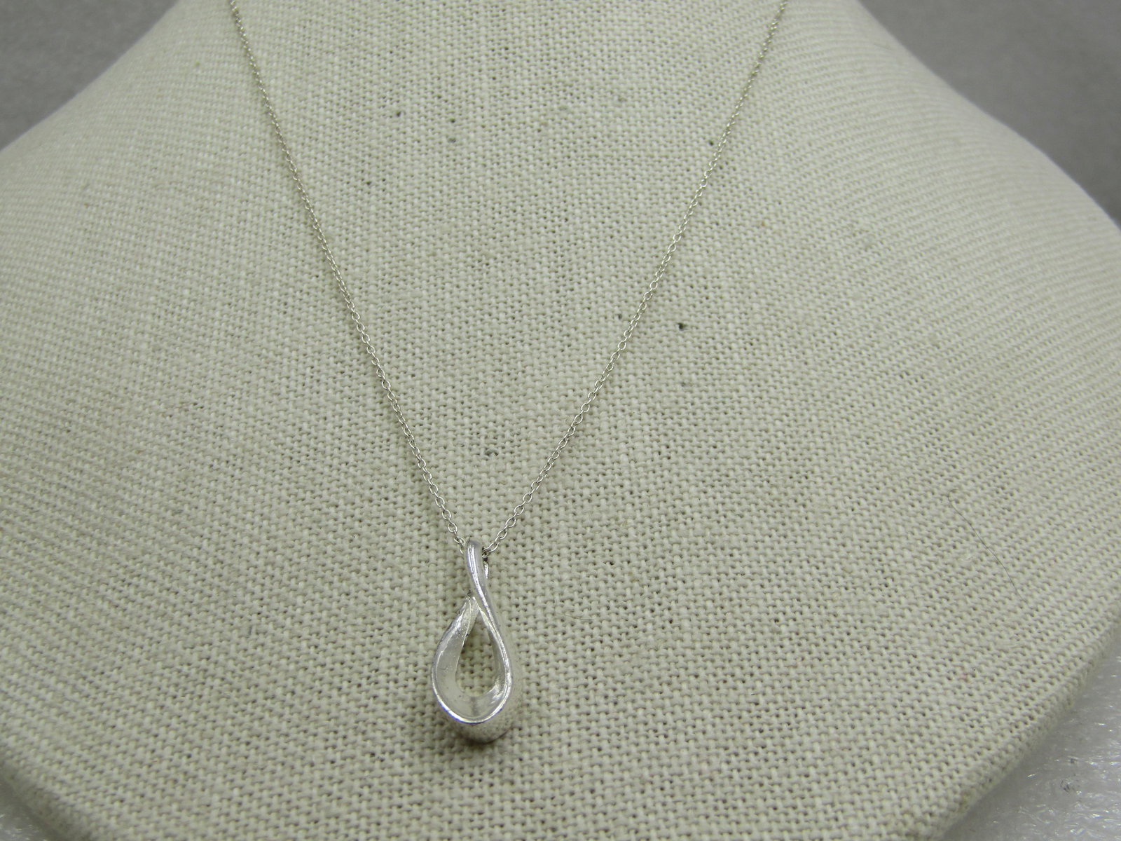 Sterling Teardrop Tapered Hoop Necklace 16" - 5