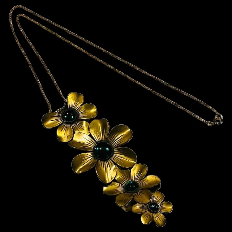 Estate Articulated Flower Necklace (1 of 7)