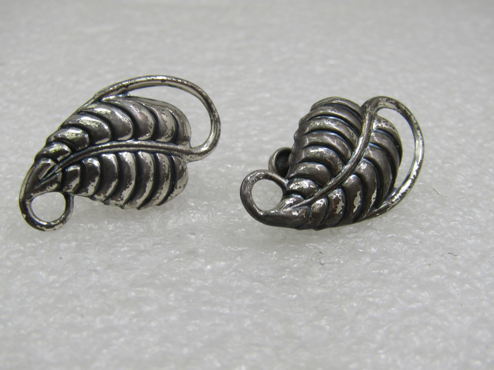 Vintage Sterling Danecraft Leaf Earrings, Screwback, Mid-Century - 3