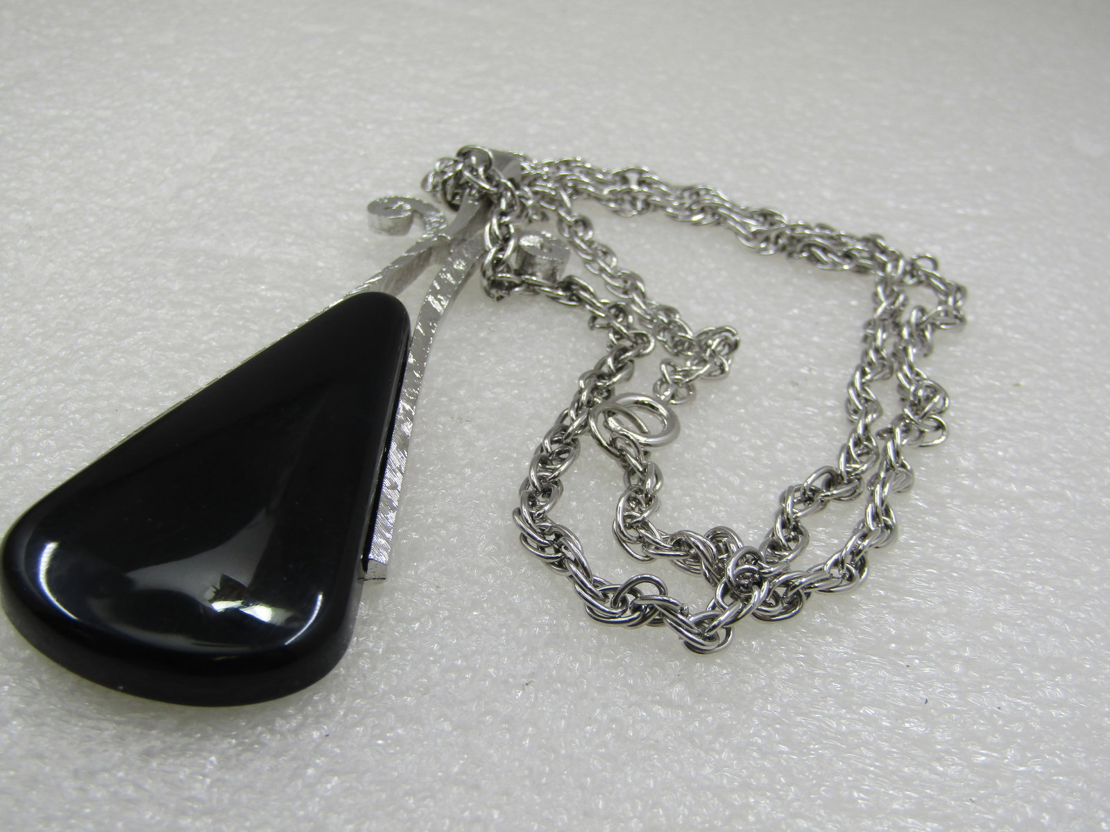 Vintage Mod Black Lucite Silver Tone Necklace, 24", Silver Tone - 5