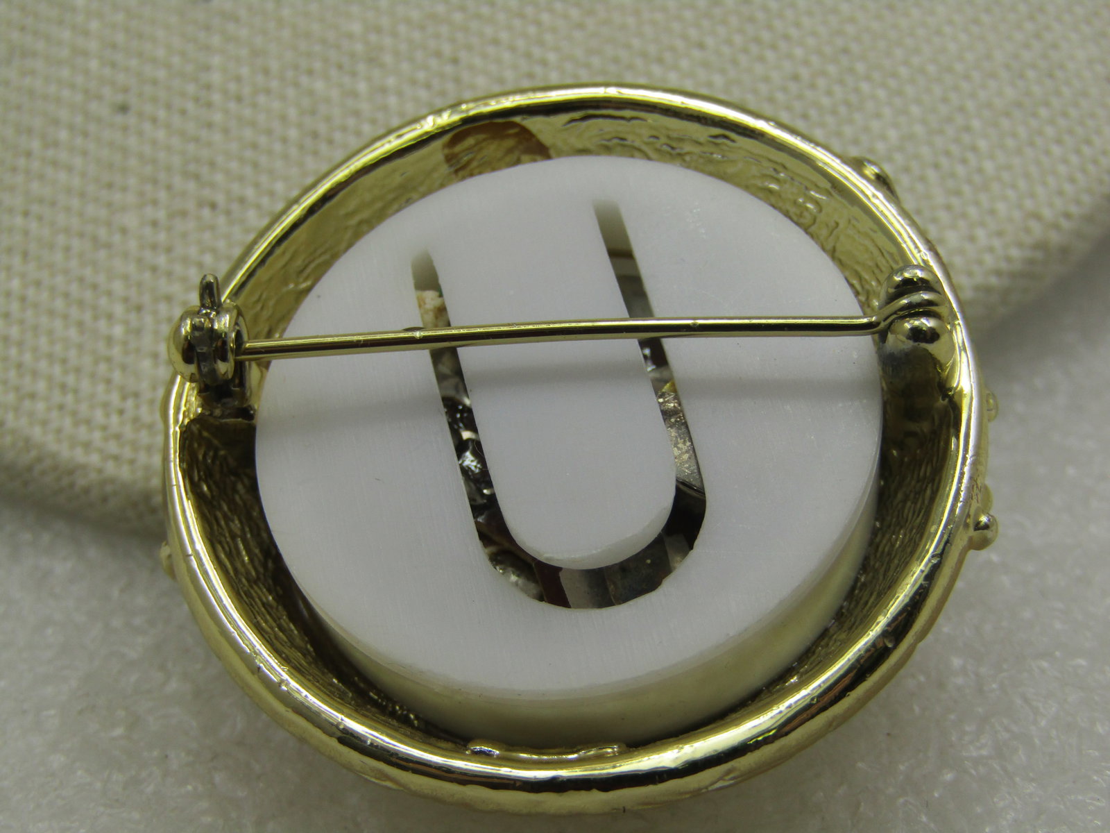 Vintage "We Are The World" Brooch, 1980's, Gold Tone - 4
