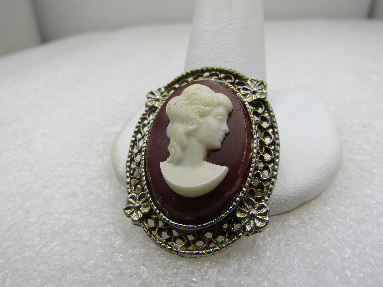 Vintage Cameo Brooch, 1950's-1960's, 1.5" - 3