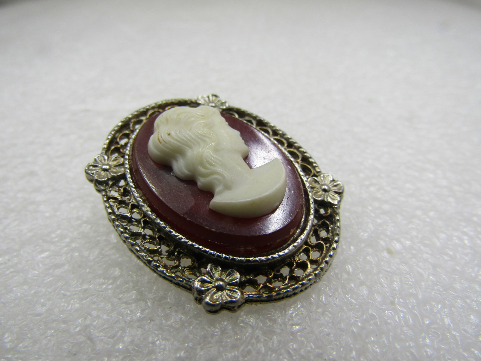 Vintage Cameo Brooch, 1950's-1960's, 1.5" - 4