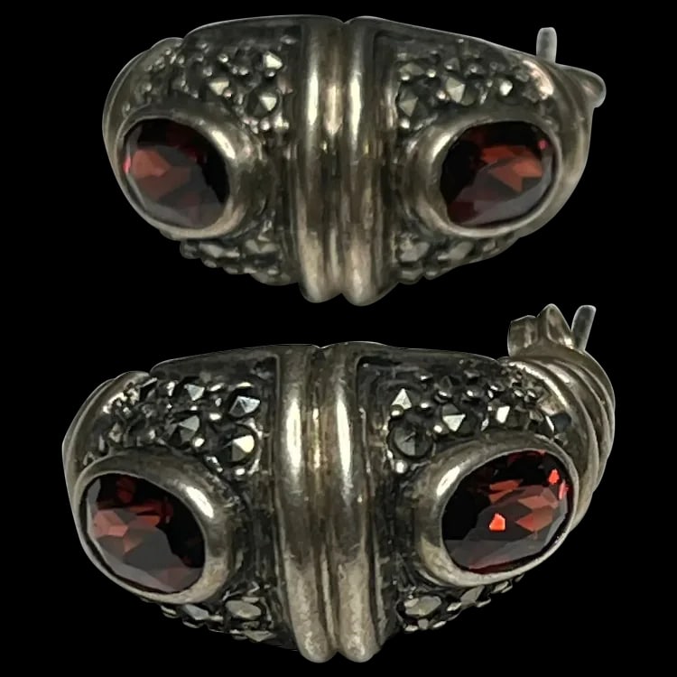 Estate Sterling Silver Marcasite and Garnet Earrings: Title: Estate Sterling Silver Marcasite and Garnet Earrings Description: Estate Sterling Silver Marcasite and Garnet Earrings Sterling Silver, Marcasite, Garnet Weighs 9.4 grams Approx. .75 x 1 inch R