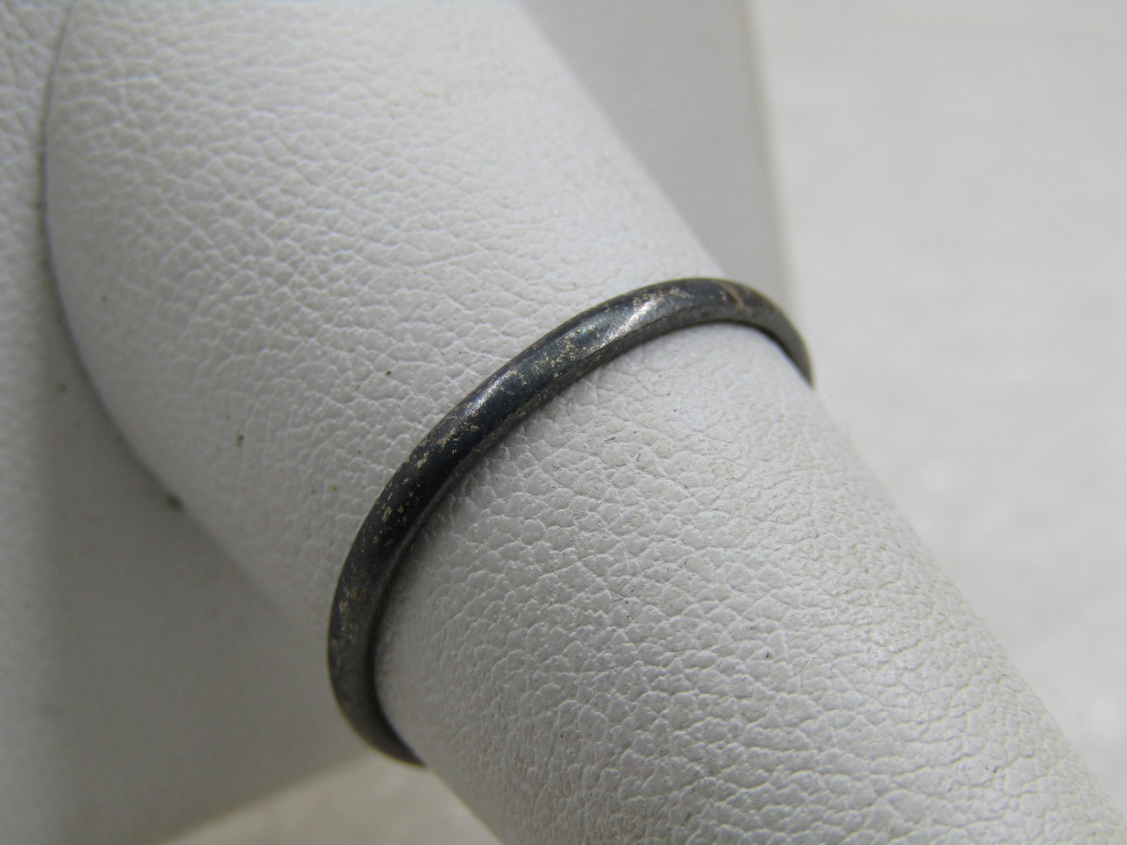 Vintage Sterling Silver Band Ring, Appx. 1.9mm Wide, Unisex - 2