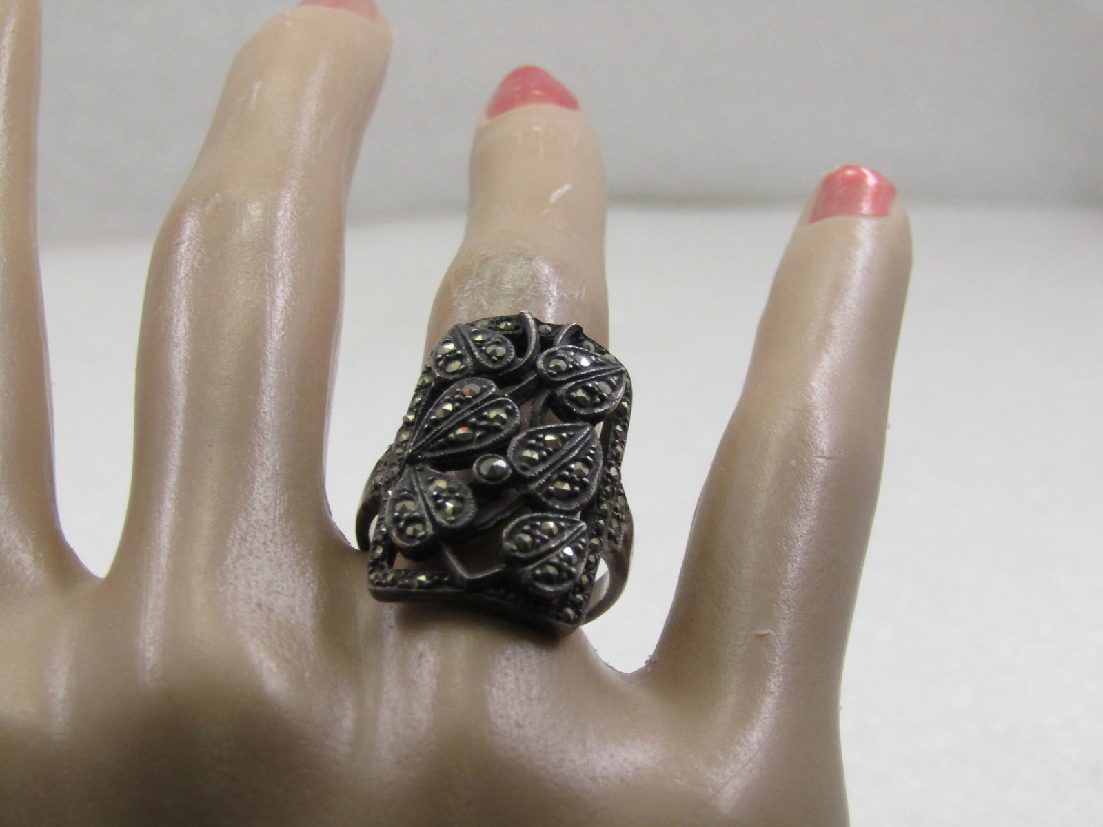 Vintage Sterling Marcasite Leaf Ring, Rectangular, Sz. 8 - 7