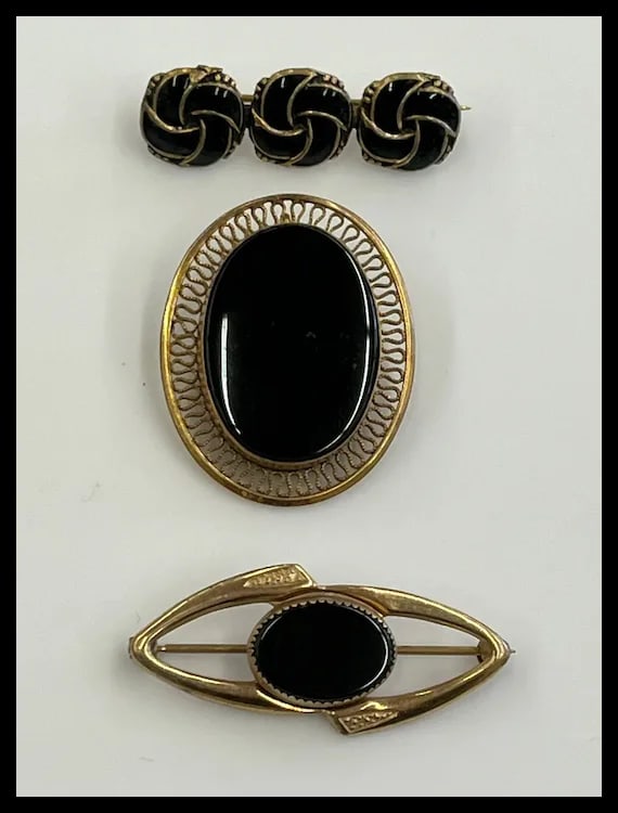 Vintage Lot of 12k Gold Filled Onyx and Enamel Brooches - 2