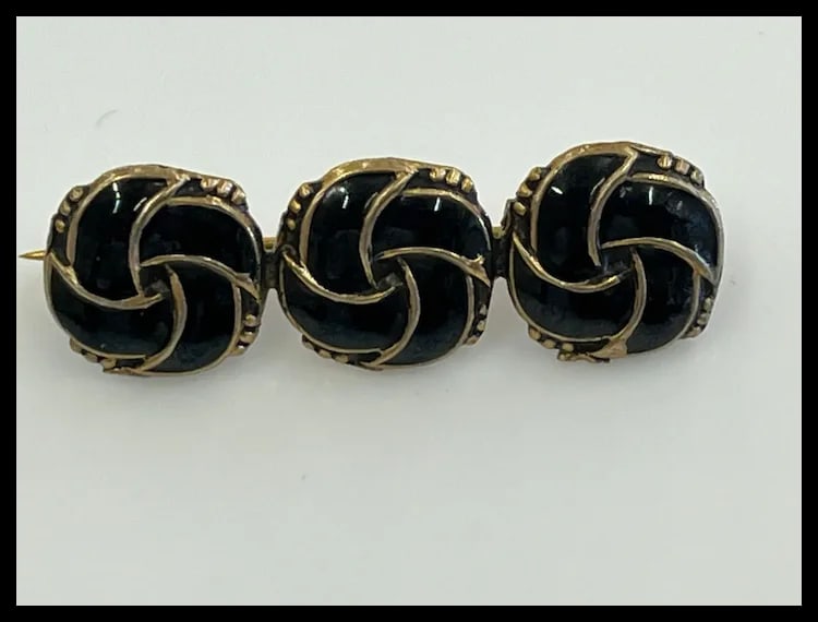 Vintage Lot of 12k Gold Filled Onyx and Enamel Brooches - 3