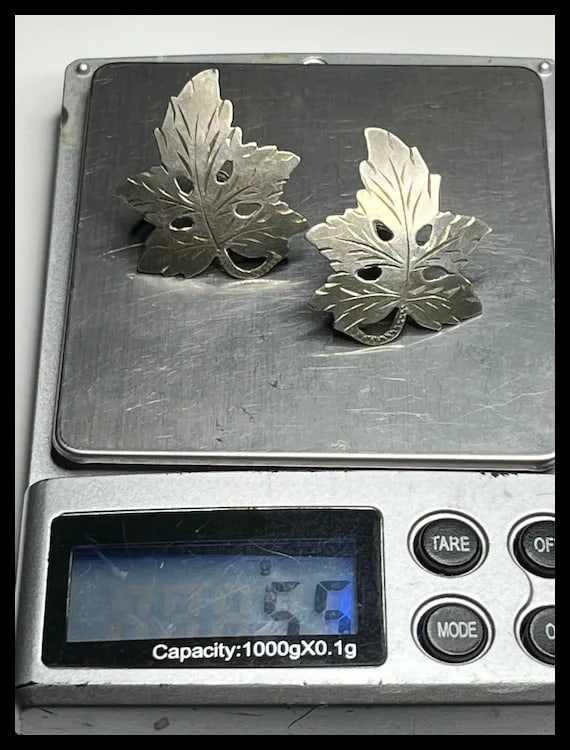 Vintage Sterling Silver Leaf Screw Back Earrings - 5