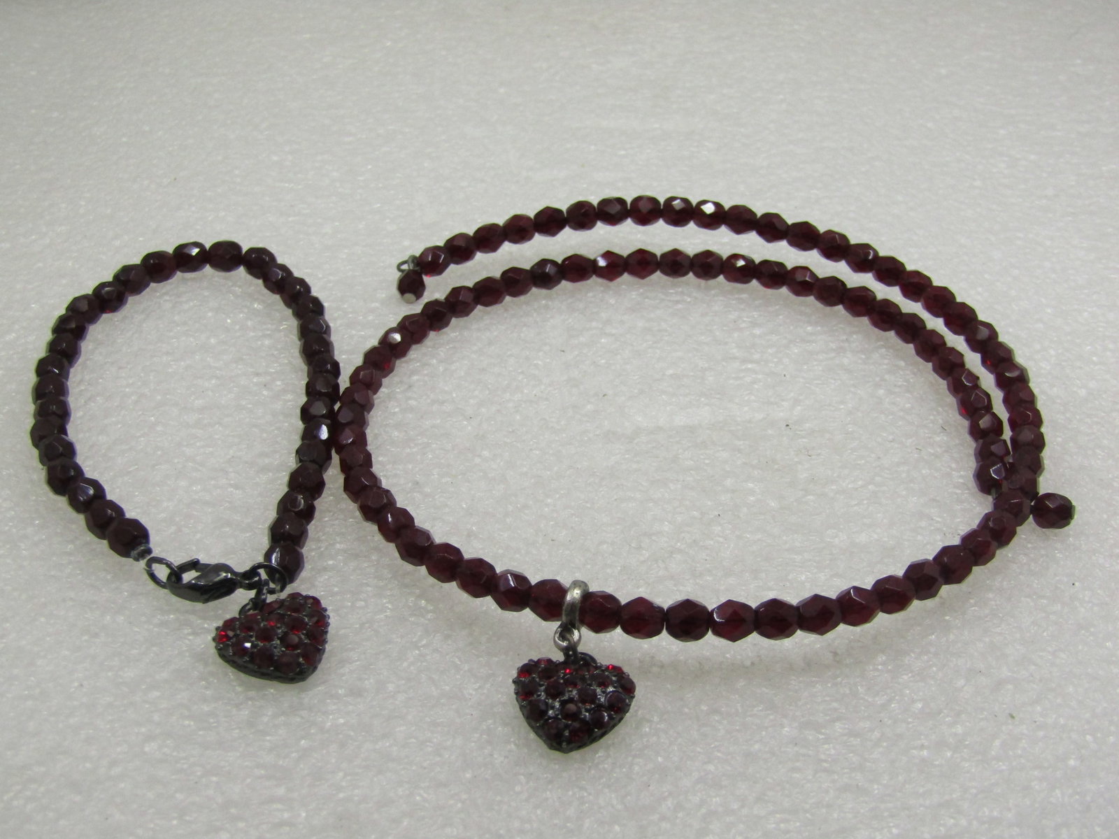 Vintage Red Faceted Beaded Necklace & Earrings Set - 4