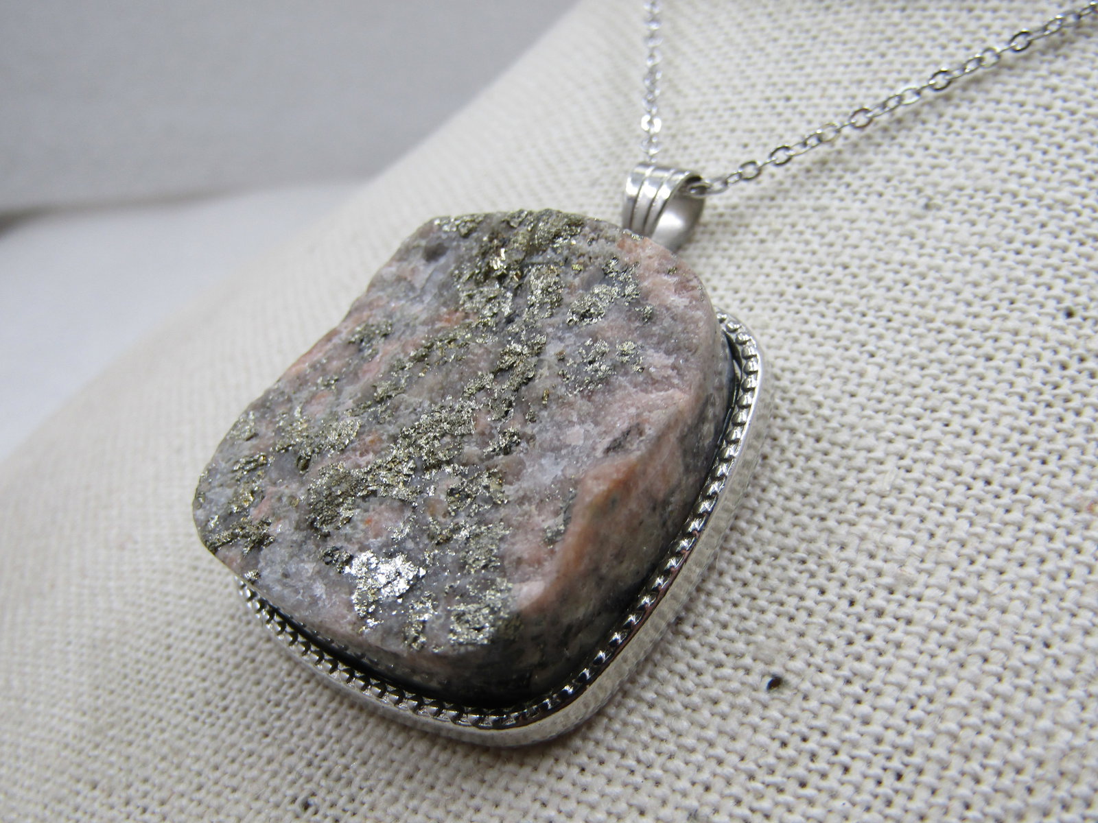 Vintage Drusy Quartz Necklace, 21" Silver Tone Chain - 4