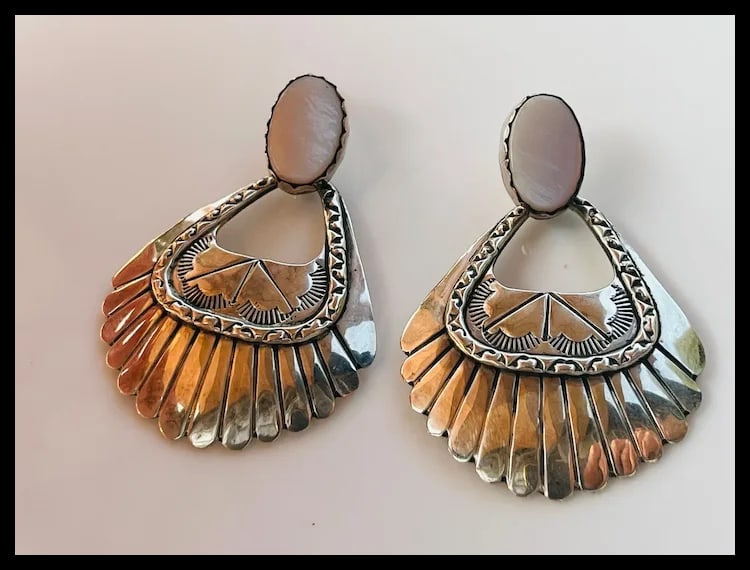 Southwest Sterling Silver and Pink Mussel Shell Door Knocker Earrings - 2