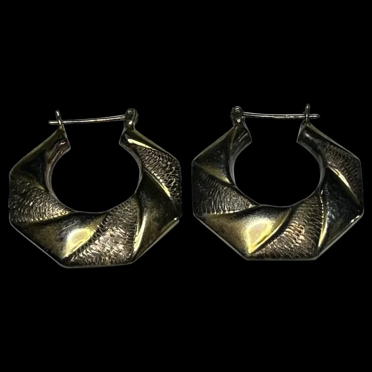 Estate Sterling Silver/Gold Geometric Hoop Earrings: Title: Estate Sterling Silver/Gold Geometric Hoop Earrings Description: Estate Sterling Silver/Gold Geometric Hoop Earrings Hallmarked Sterling IBB TH 925 Sterling Silver with Gold Plating Weighs
