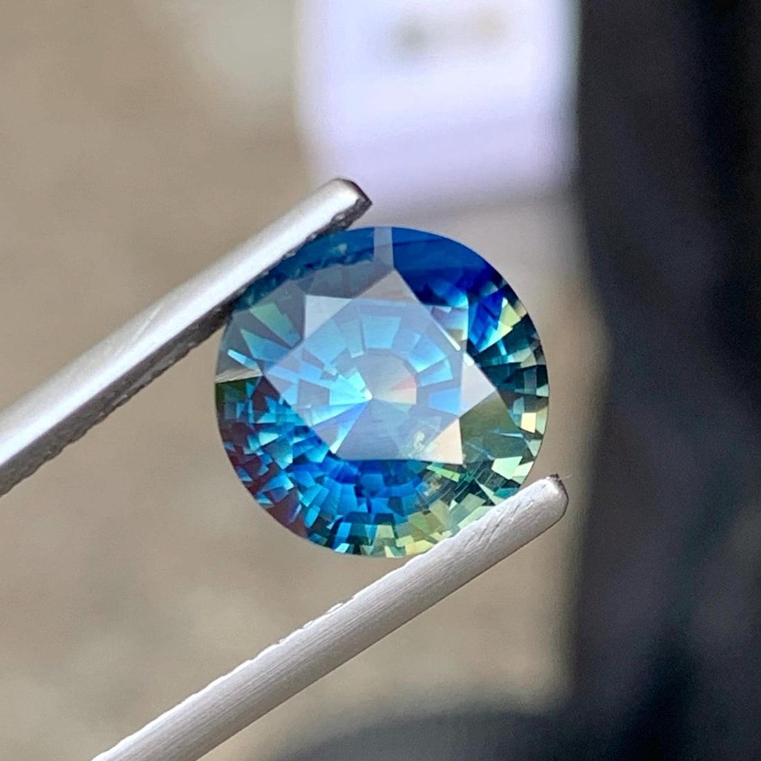 4.05 CT Normal Heat Teal Sapphire Gemstone , Round Diamond Cut,Madagascar - 9