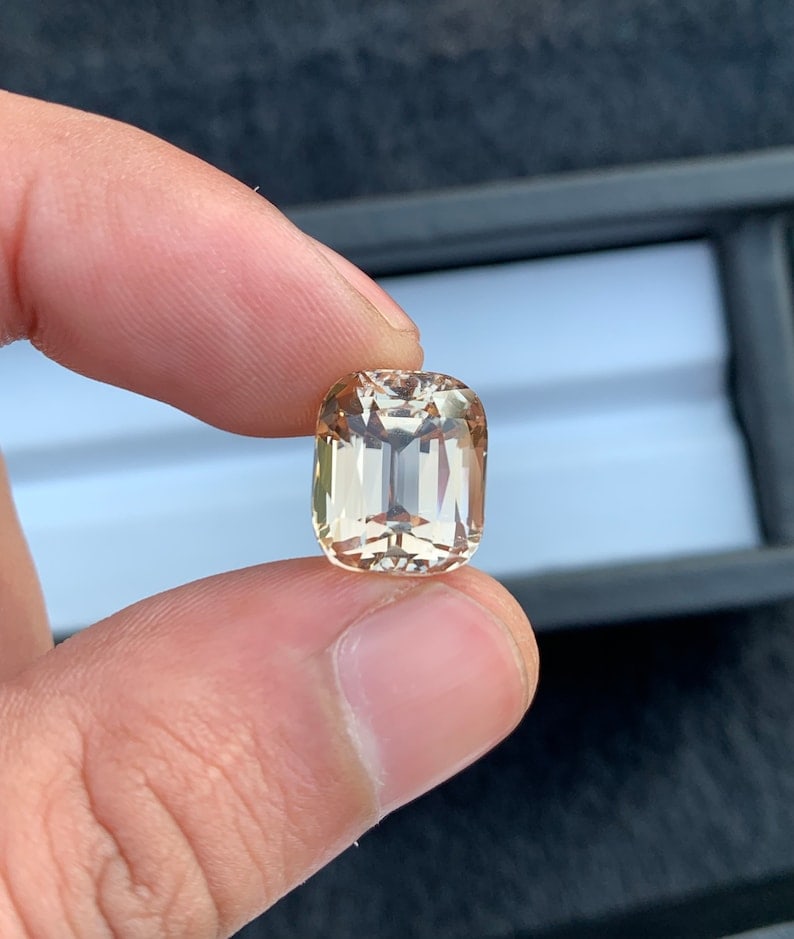 Handmade Sherry Topaz Gemstone: 12.20 CT Faceted Cushion Cut - 2