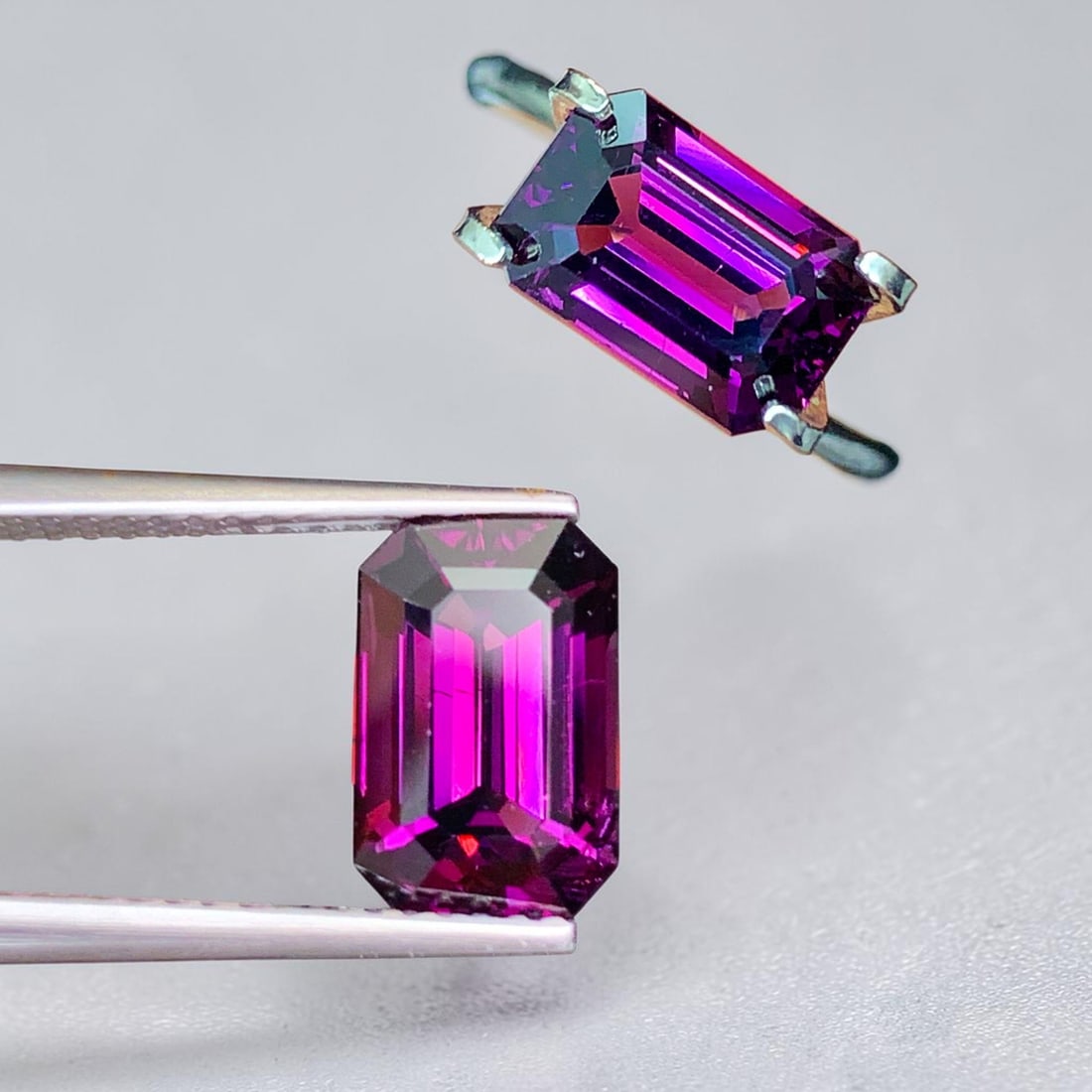Raspberry Purple Spinel Ring Stone, Natural Spinel Gemstone For Jewelry: Title: Raspberry Purple Spinel Ring Stone, Natural Spinel Gemstone For Jewelry Description: Dimensions (mm) 10 x 6 x 5 mm Weight (cts) 2.8 Emerald Colours Description Raspberry Purple Spinel Ring