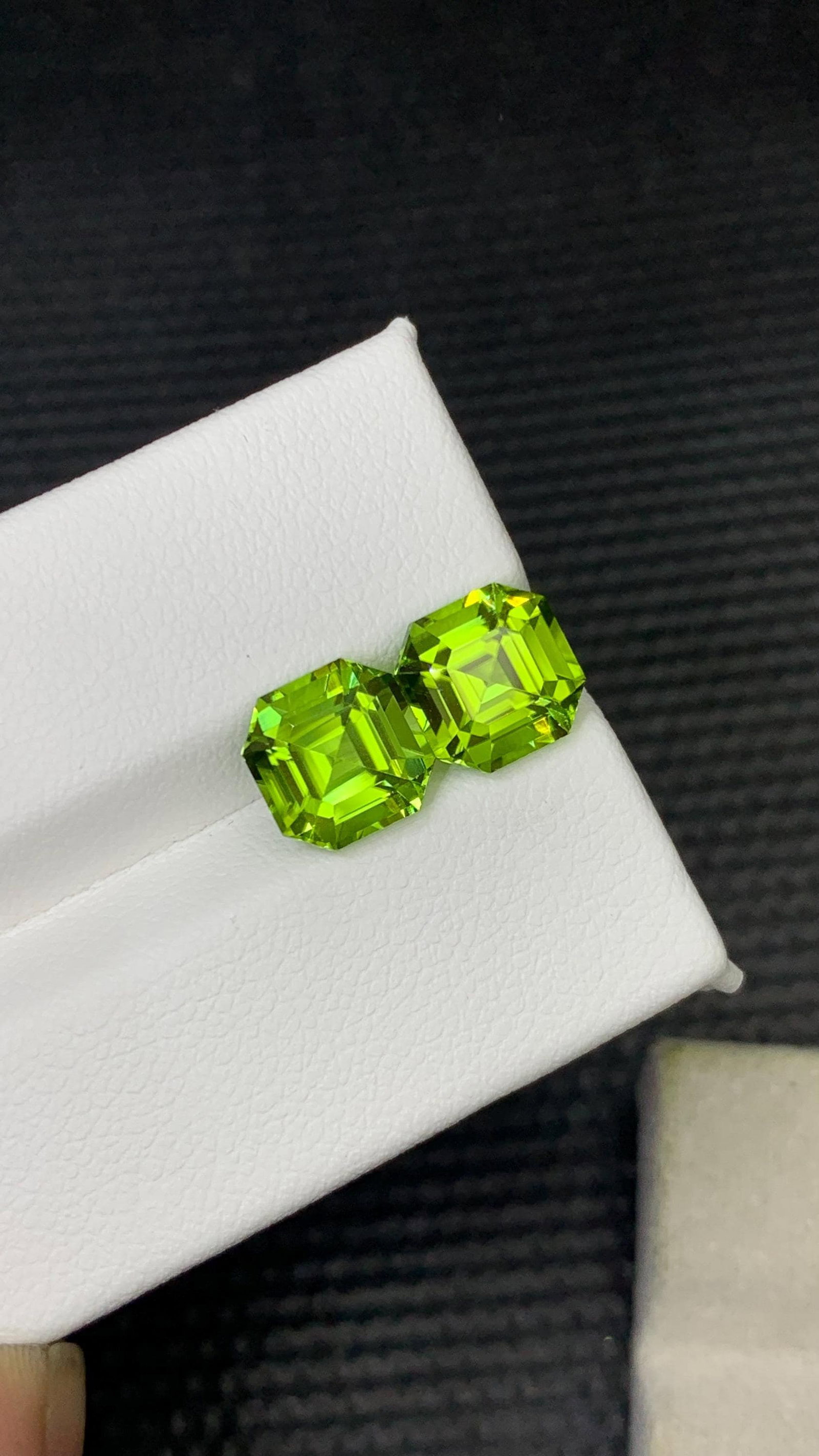 Calibarted pair Of Green Peridots Asscher Cut Gemstone For Earrings - 5.085 Carat - 3