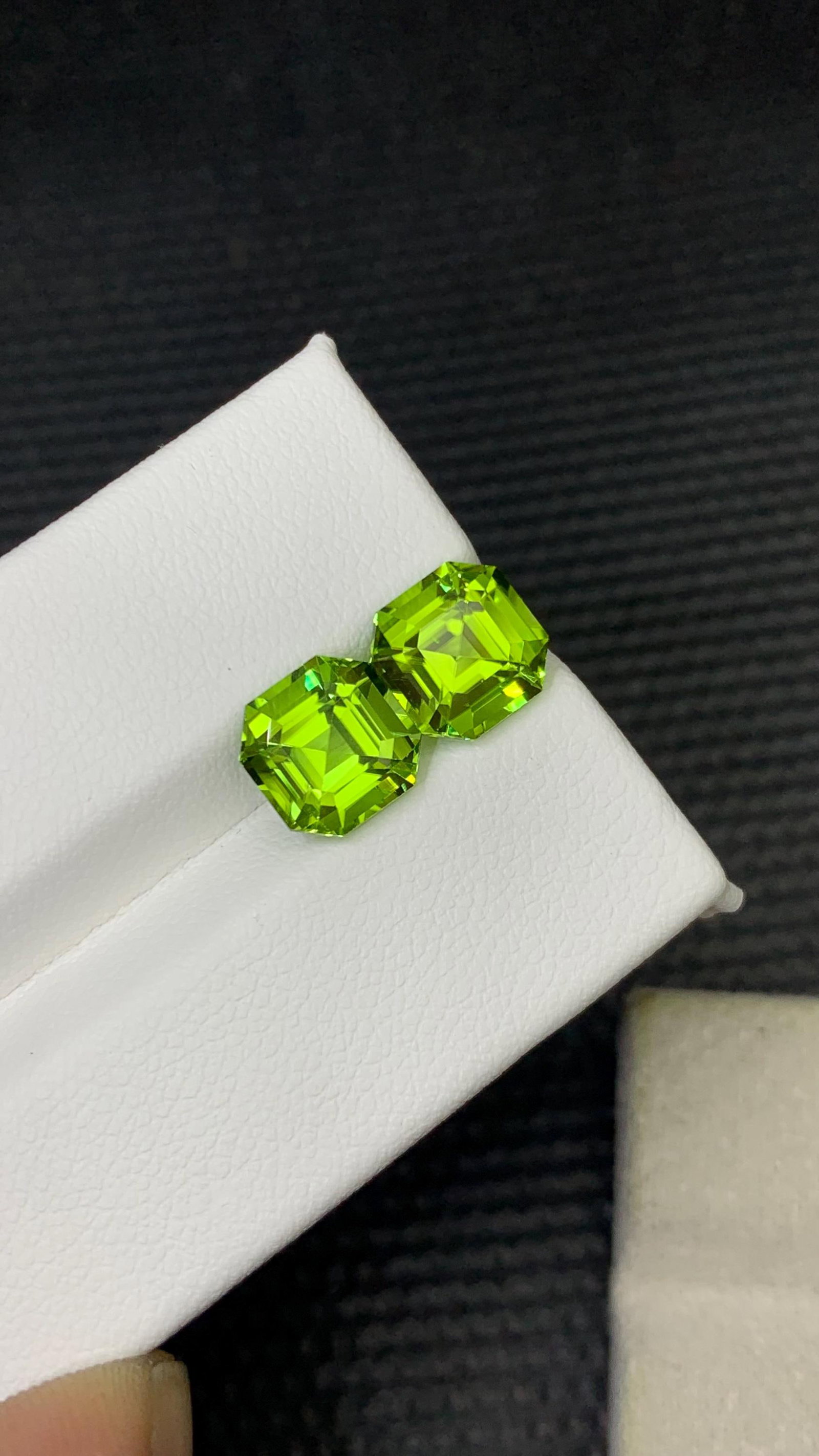 Calibarted pair Of Green Peridots Asscher Cut Gemstone For Earrings - 5.085 Carat - 8