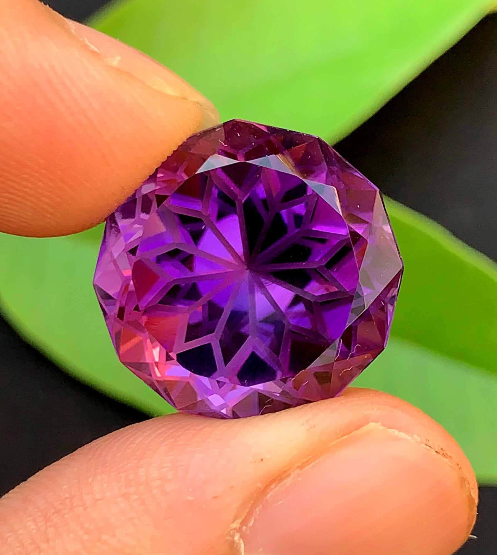 Flower Cut Amethyst Gemstone: Natural February Birthstone, 21.15 Carats - 4