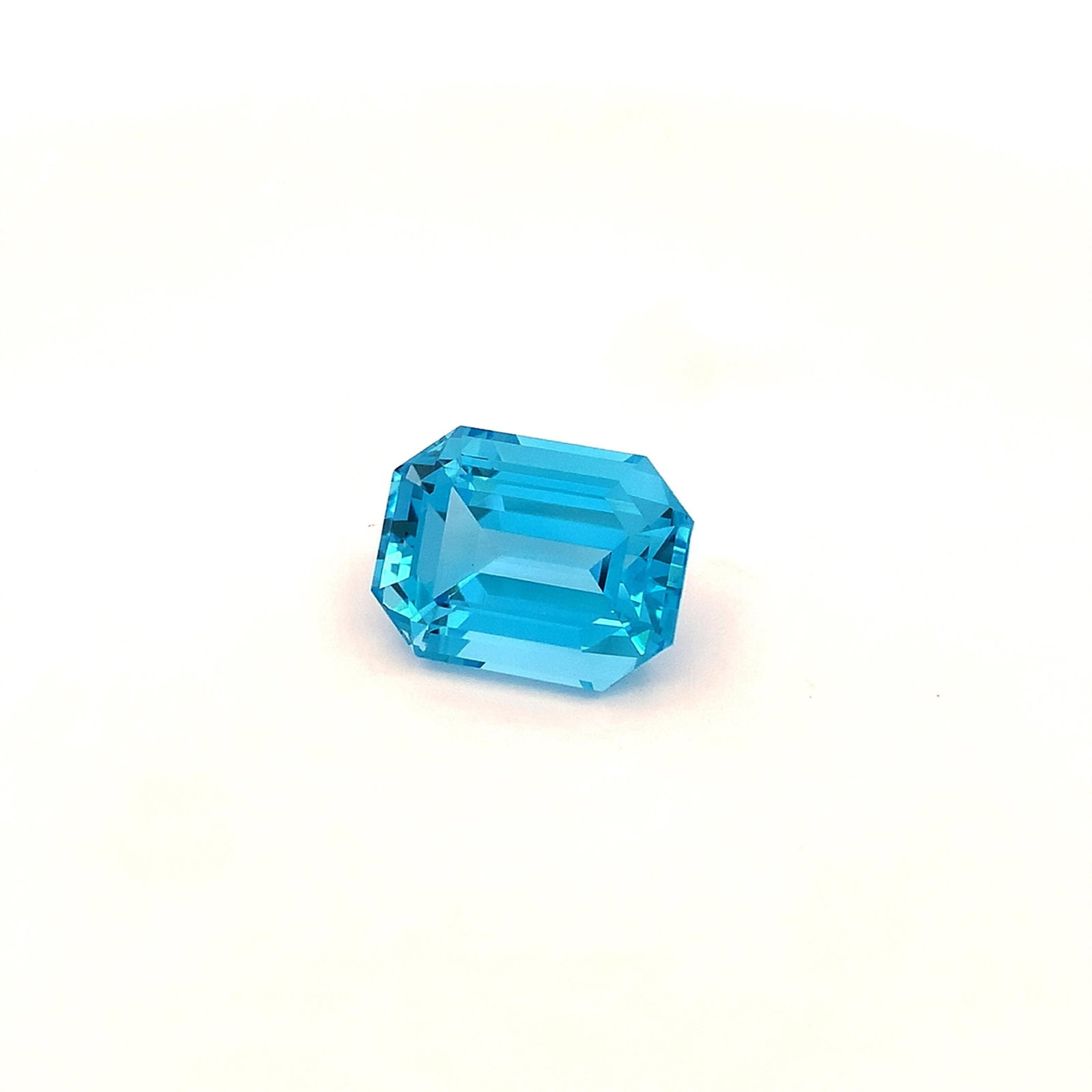 Swiss Blue Topaz Gemstone, Natural Loose Gemstone, Emerald Cut, November Birthstone : 35.36 Carat - 4