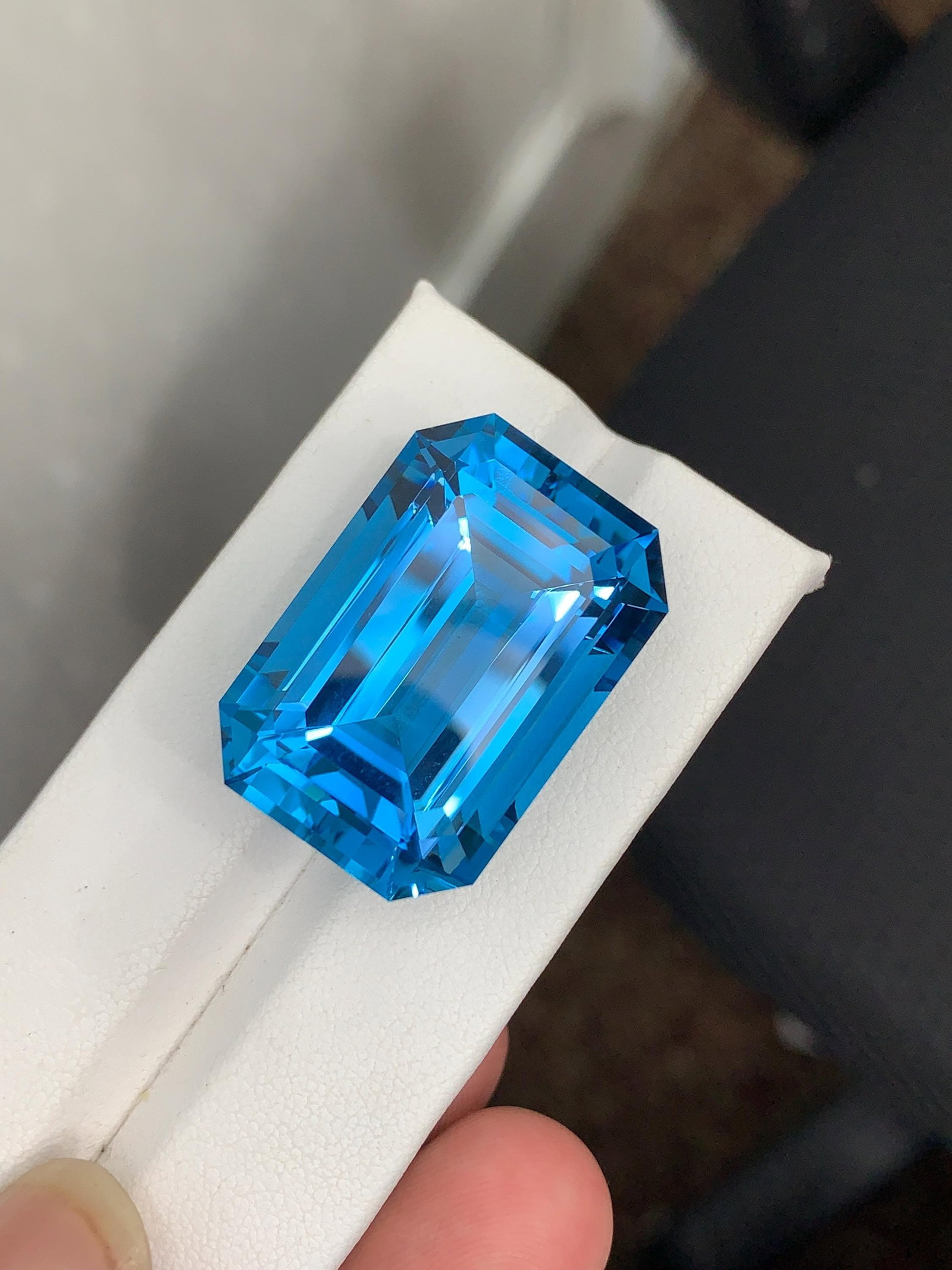 AIG Certified Natural London Blue Topaz Gemstone (74.85 Ct), Brazil Collector Stone: Title: AIG Certified Natural London Blue Topaz Gemstone (74.85 Ct), Brazil Collector Stone Description: Gemstone: Topaz Carat weight: 74.85 Presenting an extraordinary Certified Natural London Blue To