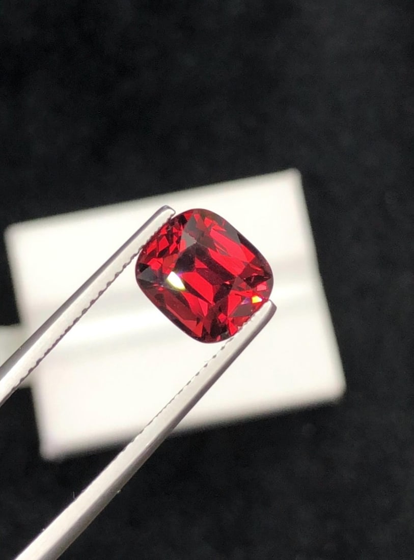 Bright Red Garnet Gemstone From Kala Lani Tanga Mine Tanzania, 3.920 Carat - 4