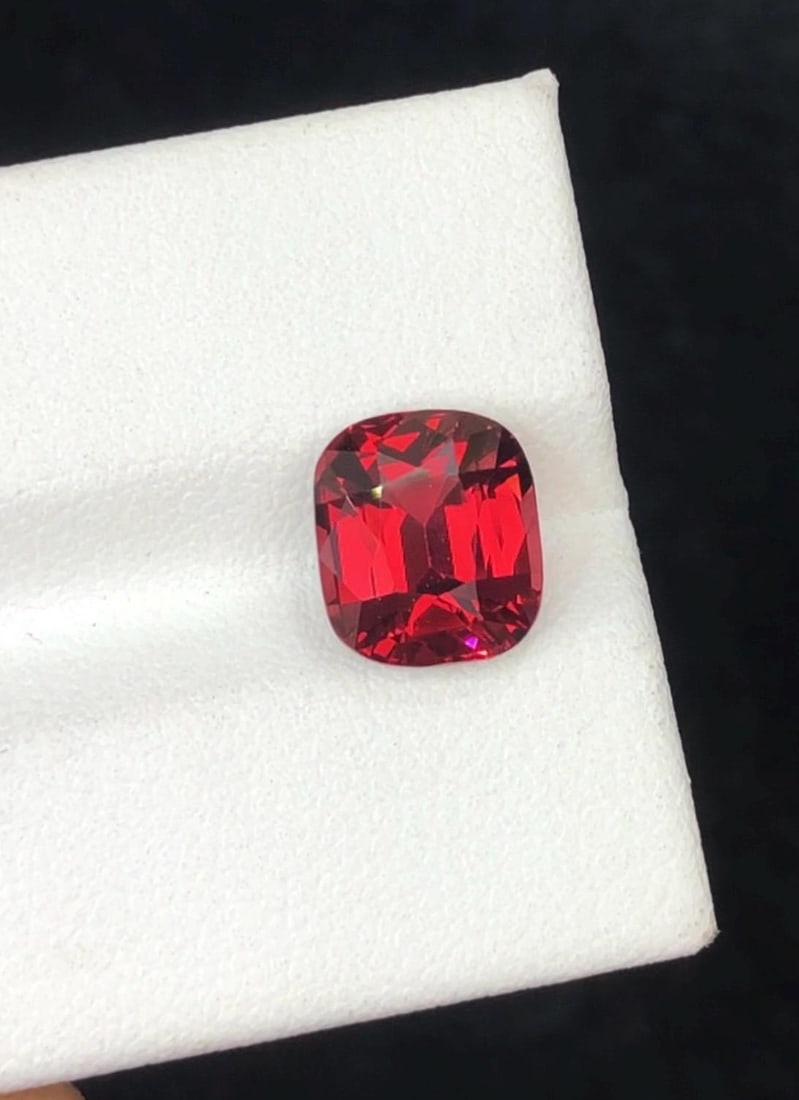 Bright Red Garnet Gemstone From Kala Lani Tanga Mine Tanzania, 3.920 Carat - 5