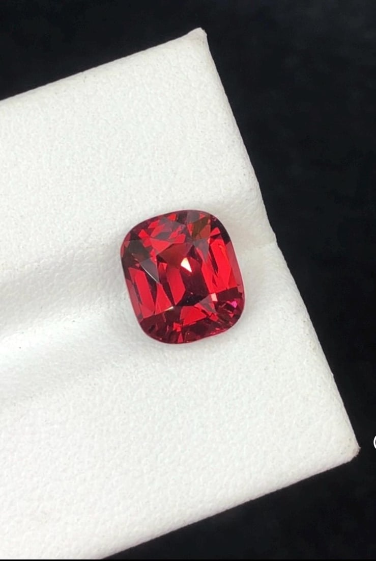 Bright Red Garnet Gemstone From Kala Lani Tanga Mine Tanzania, 3.920 Carat - 8