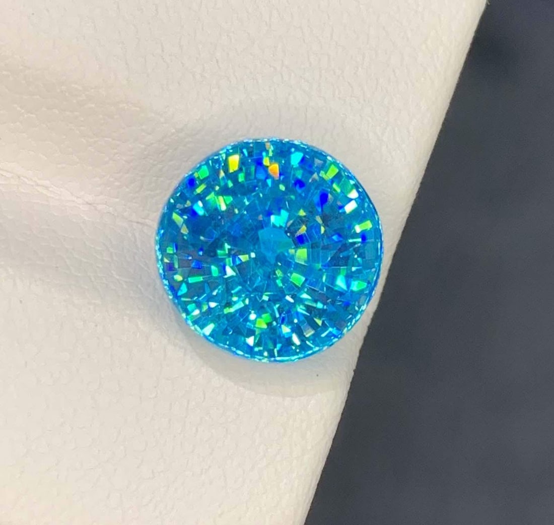Cambodian Blue Zircon Gemstone : 10.46 CT Round Cut - 7