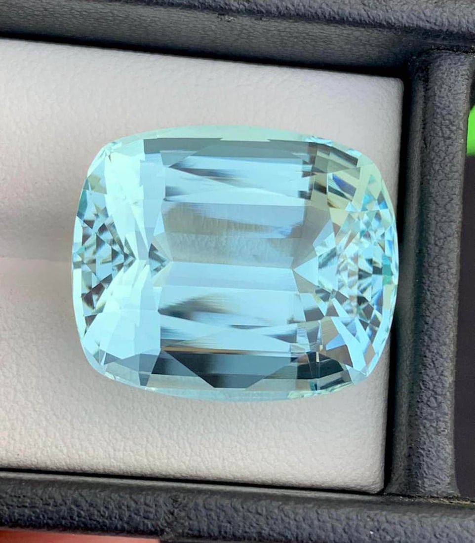 Natural Aquamarine Gemstone: 40.115 Carat Cushion Cut, Pakistan Origin - 11