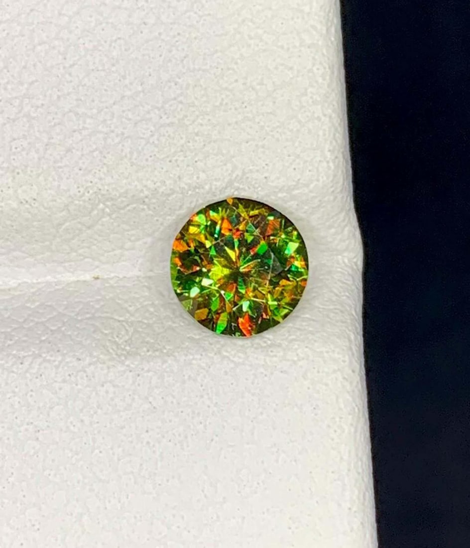 Green Chrome Sphene Gemstone: Round Cut Titanite, June Birthstone: Title: Green Chrome Sphene Gemstone: Round Cut Titanite, June Birthstone Description: Gemstone: Sphene Natural Chrome Sphene Titanite Gemstone, Full Fire Lustrous Green Sphene Round Cut for Ring June