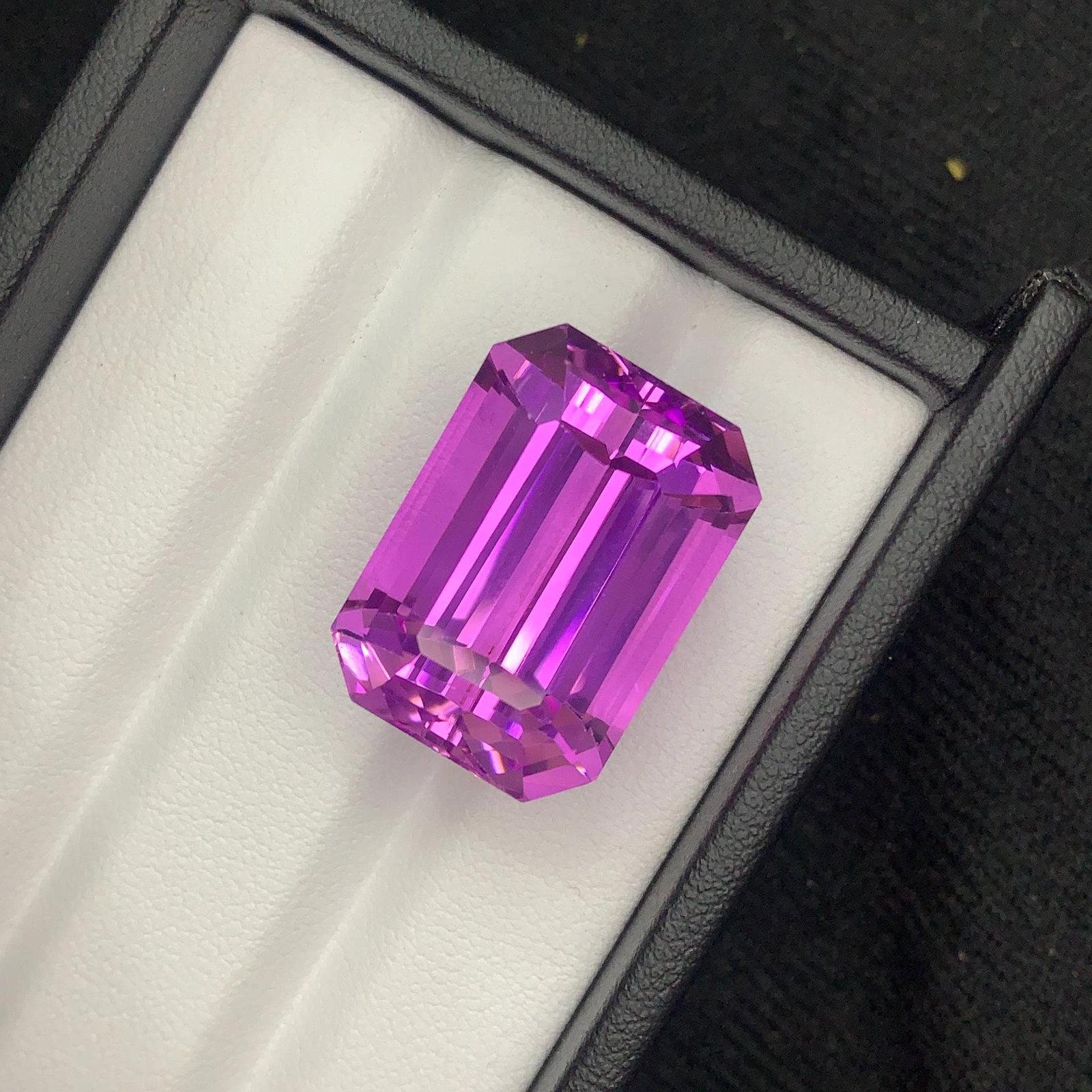 58.15 Carat Deep Fuchsia Pink Kunzite Gemstone: Emerald Cut - 12