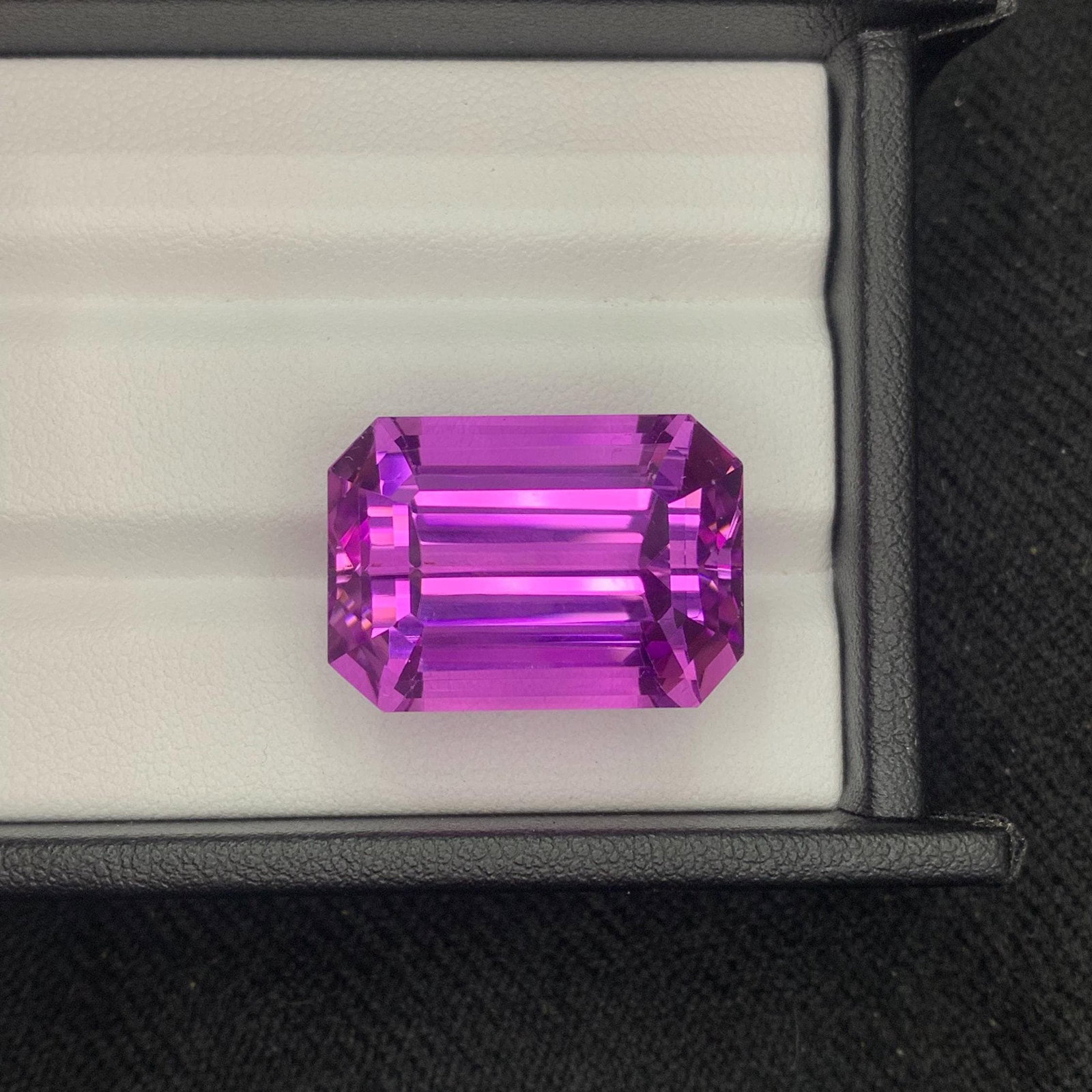 58.15 Carat Deep Fuchsia Pink Kunzite Gemstone: Emerald Cut - 13
