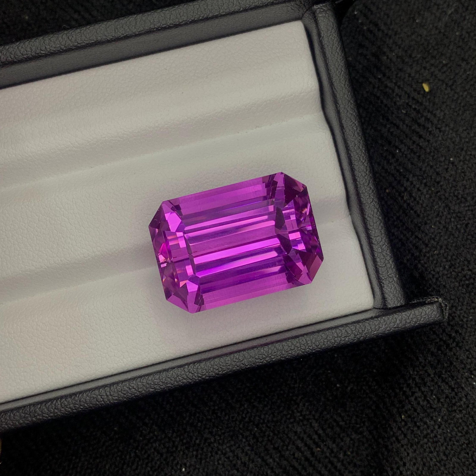 58.15 Carat Deep Fuchsia Pink Kunzite Gemstone: Emerald Cut - 15