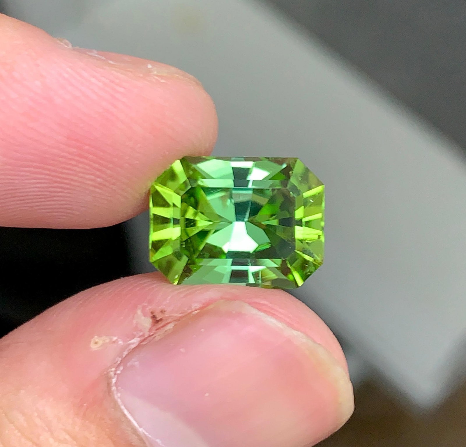 Mint Green Tourmaline Gemstone: 6.50 Carat Radiant Cut, Afghanistan Origin - 3