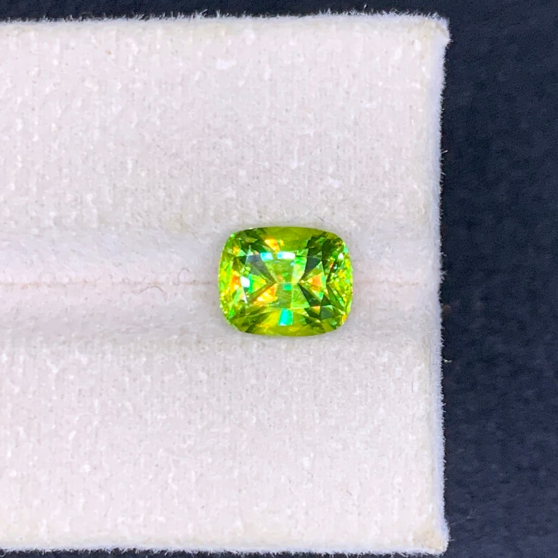 Full Fire Sphene Gemstone For Ring Making, Natural Sphene Ring Stone - 2